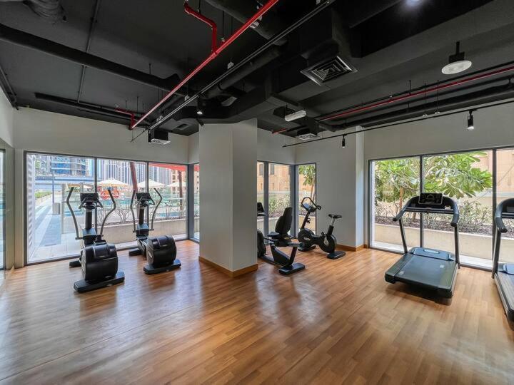 Apartment Vogue Fully Renovated Brand New Spacious One Bedroom With Balcony With Amazing Burj View From The Swimming Pool Located Bellevue Tower Downtown Walkable To Burj Khalifa And The Mall *